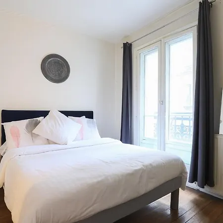 Charming & Elegant Champs-elysees Apartment *